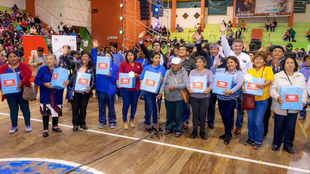 PETROPERÚ rindió homenaje a madres de Ilo