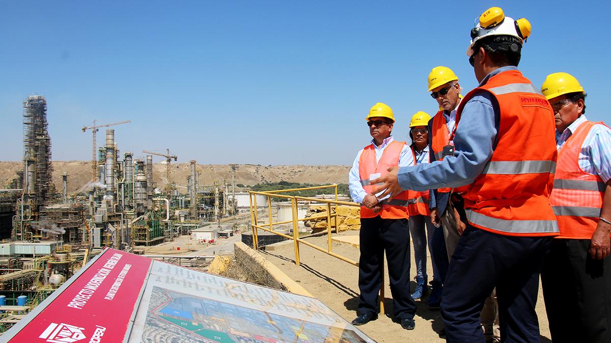 Perucamaras visit construction site of the New Talara Refinery