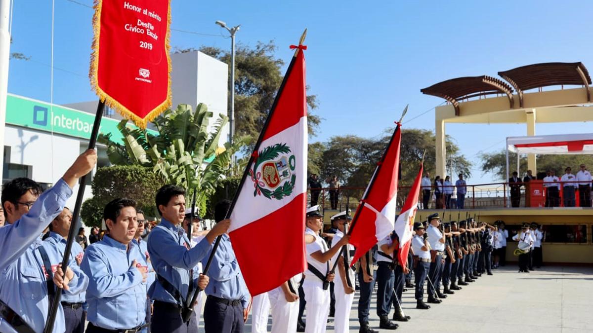 Rinden honor a la patria y a PETROPERÚ en ceremonia y desfile en Talara