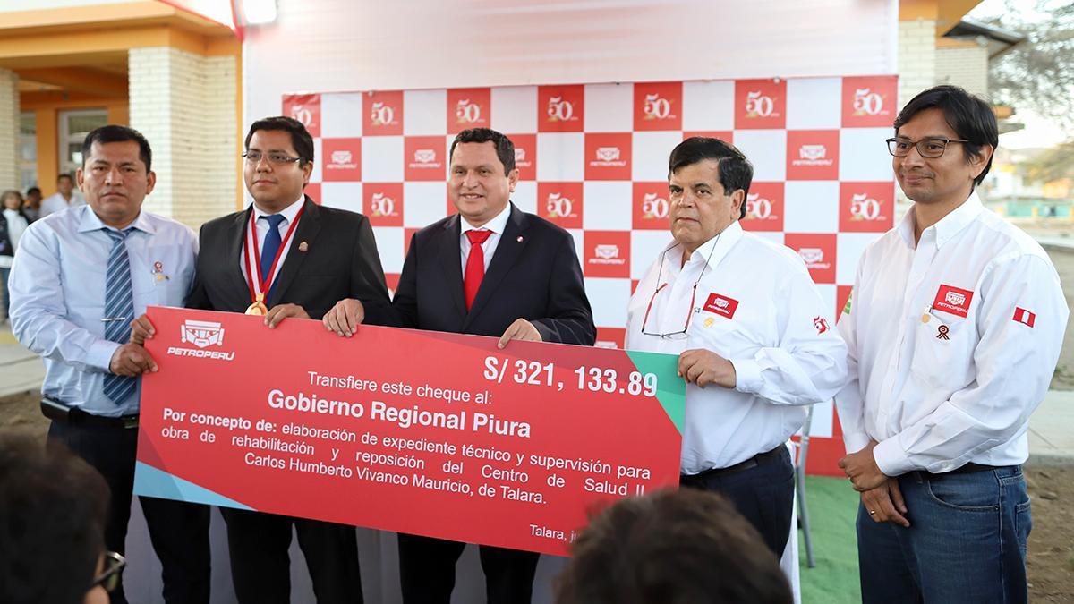 PETROPERÚ entrega donativo para rehabilitación del Centro de Salud de Talara