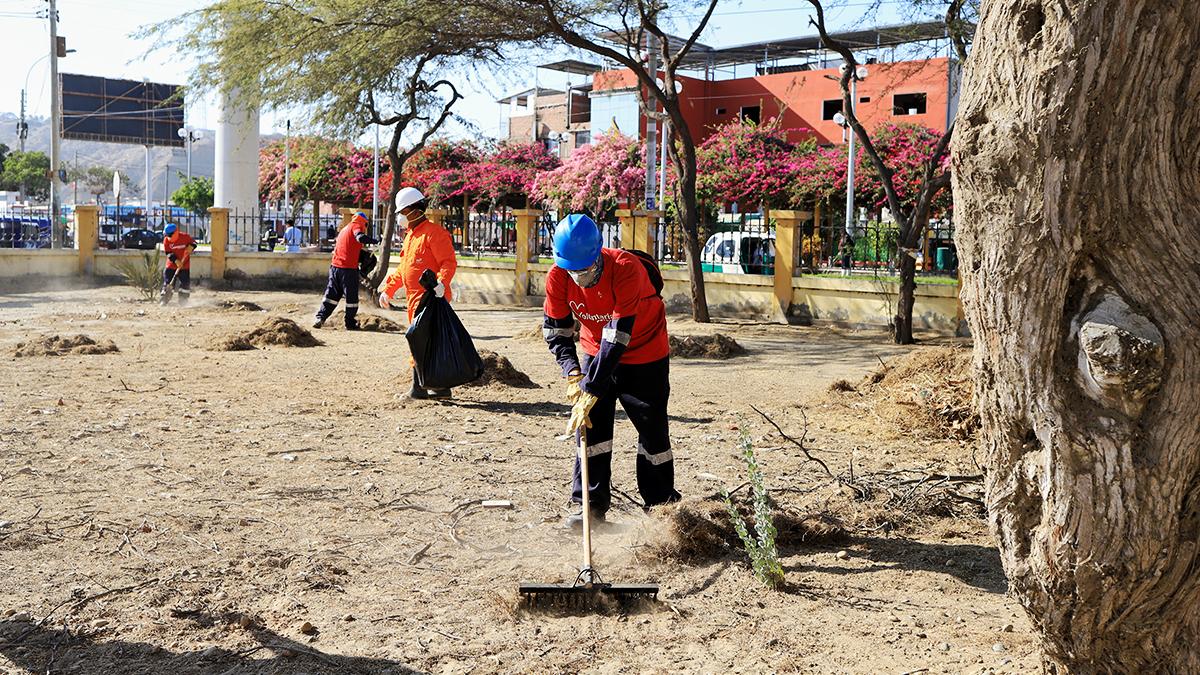 Voluntarios de PETROPERÚ lideraron jornada de limpieza a favor del centro de salud de Talara