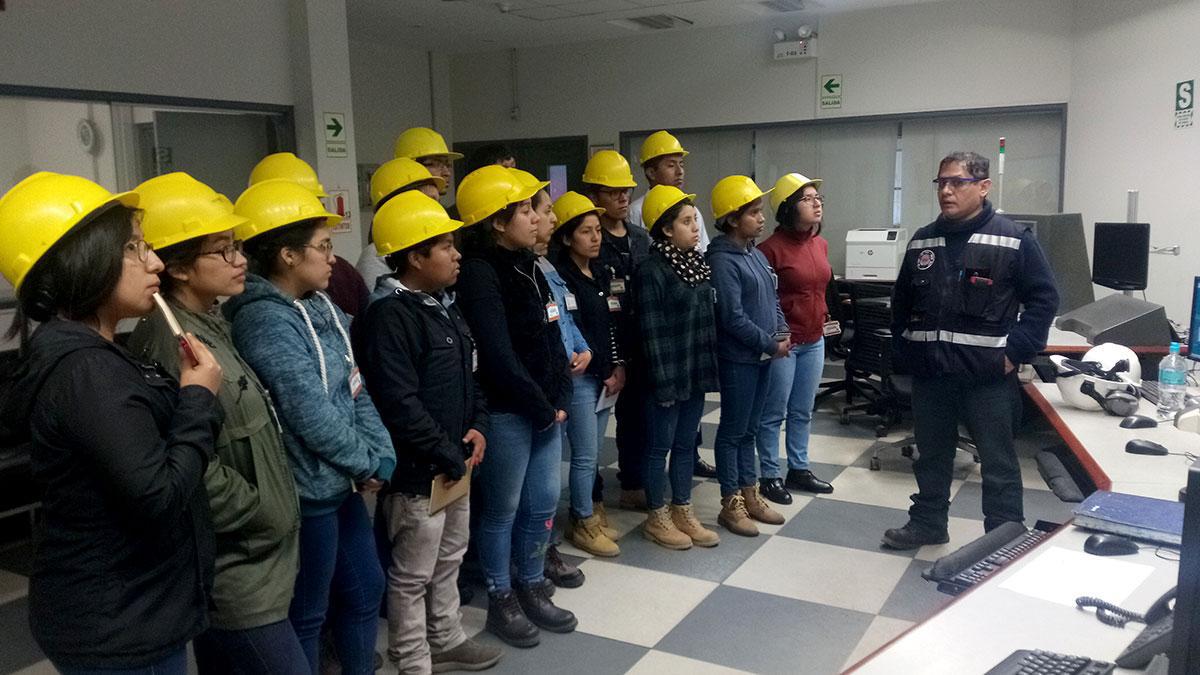 Students from different universities of the country visited the Conchán Refinery