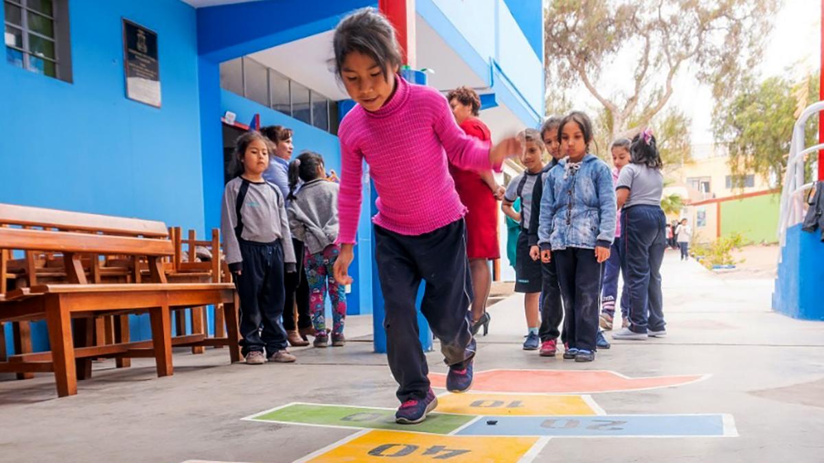 PETROPERÚ cumple con entregar juegos didácticos a institución educativa de Ilo