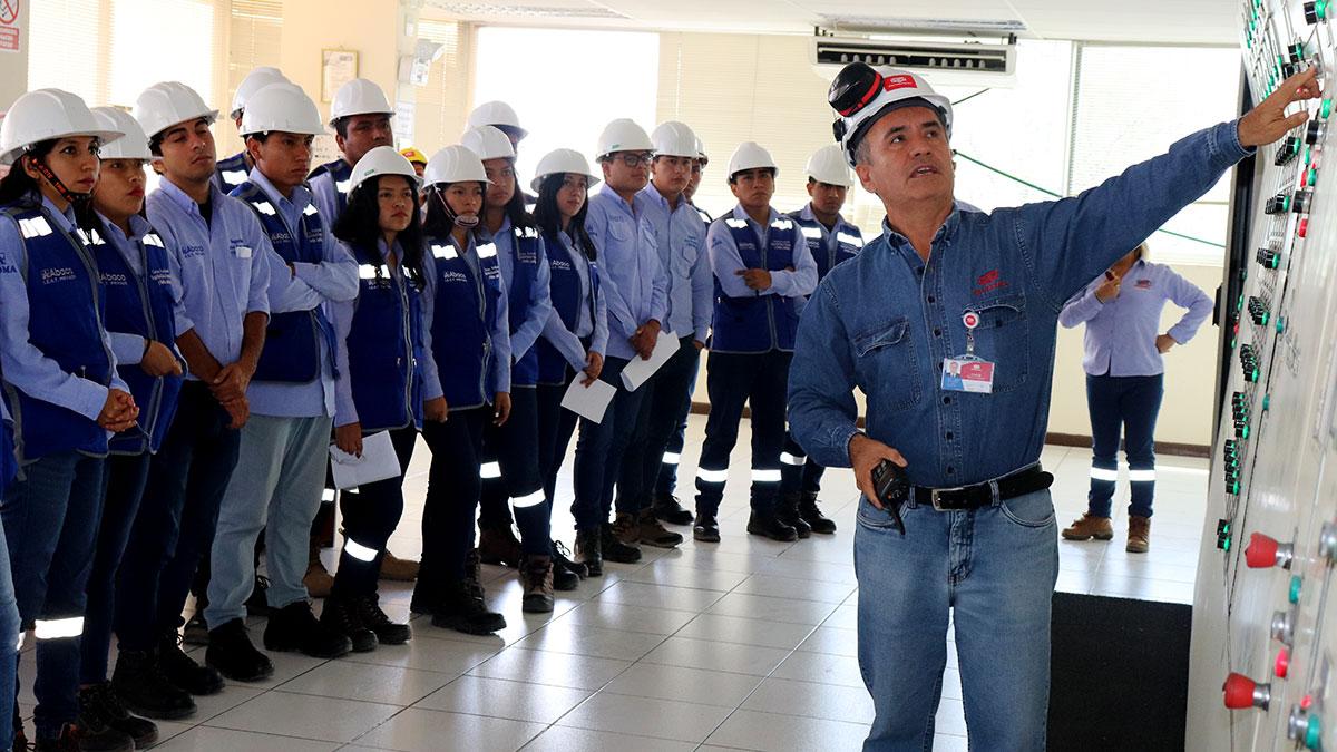 Estudiantes universitarios visitaron Terminal Bayóvar