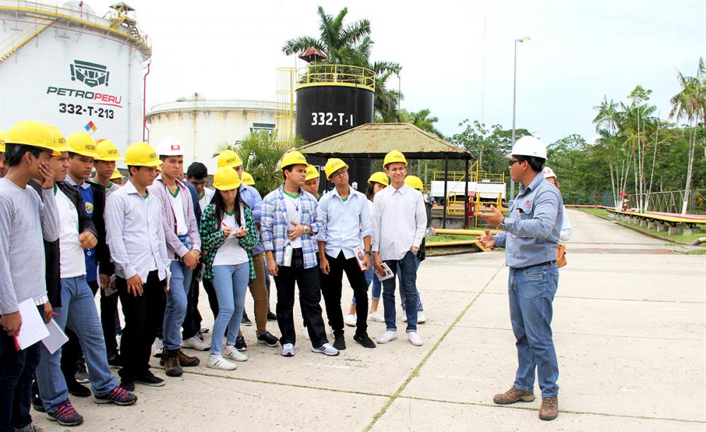 Refinería Iquitos despierta el interés de estudiantes