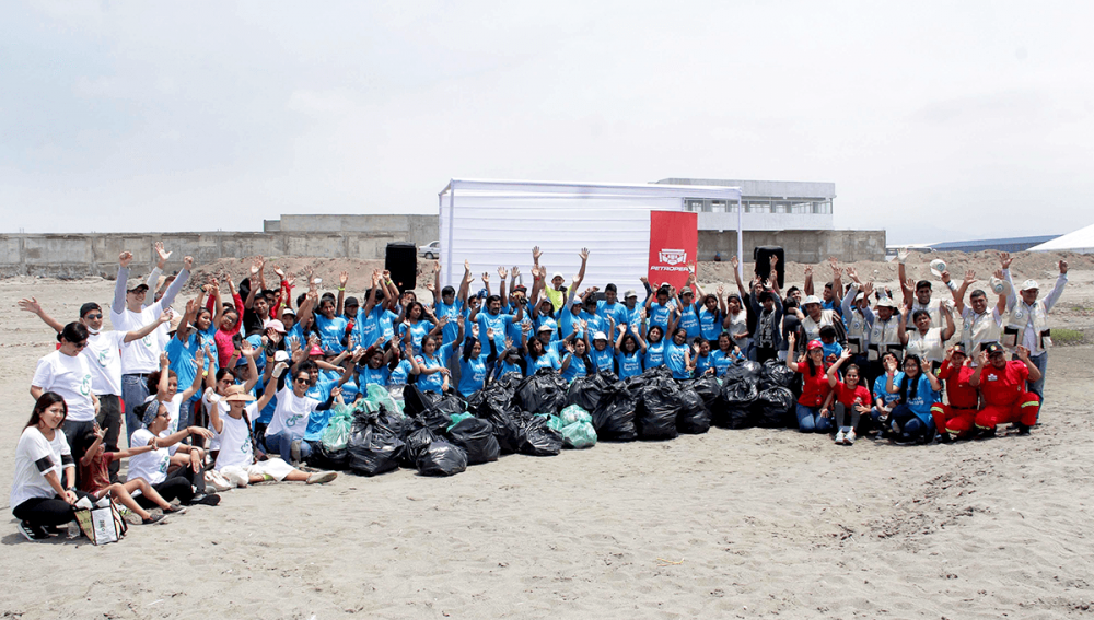 Vecinos de Villa El Salvador participaron en limpieza de playa
