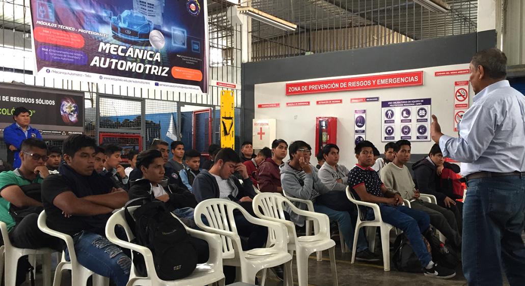 Mechanics students learned about the quality of PETROPERU fuels