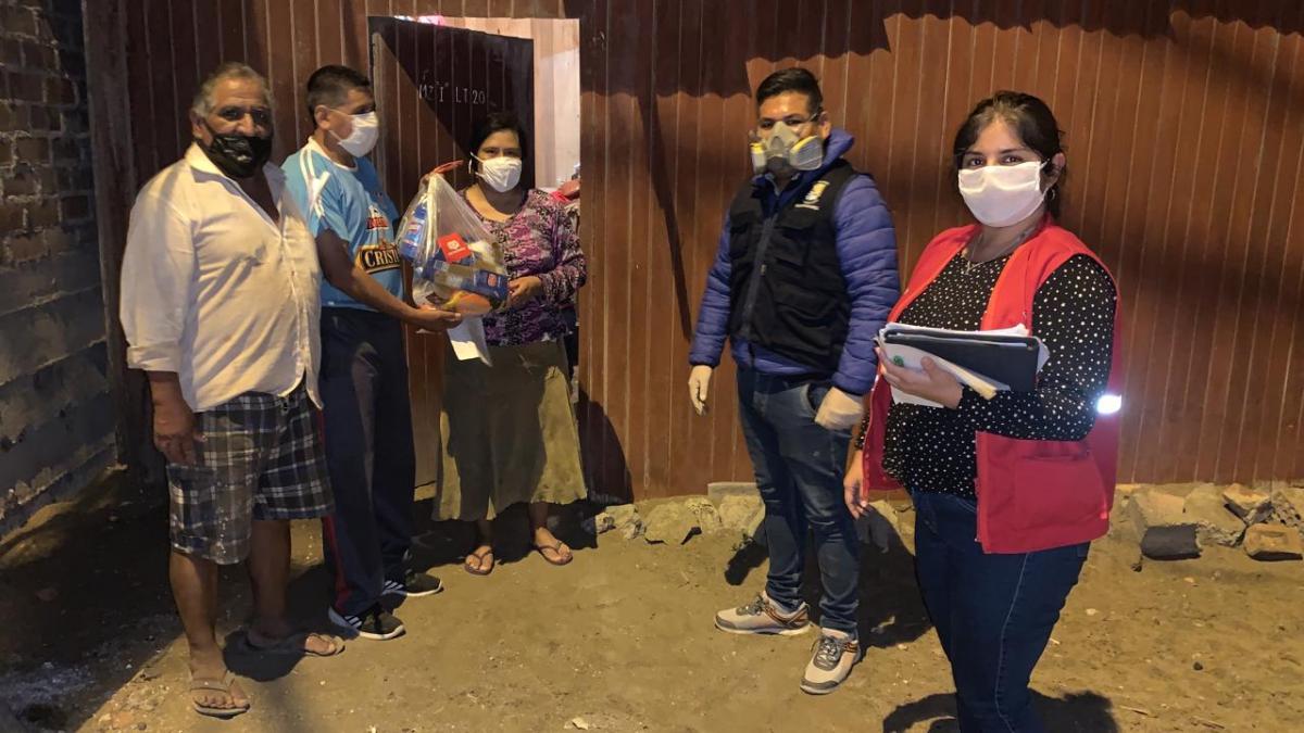 PETROPERÚ apoya con canastas de víveres a familias en extrema pobreza de  Villa el Salvador