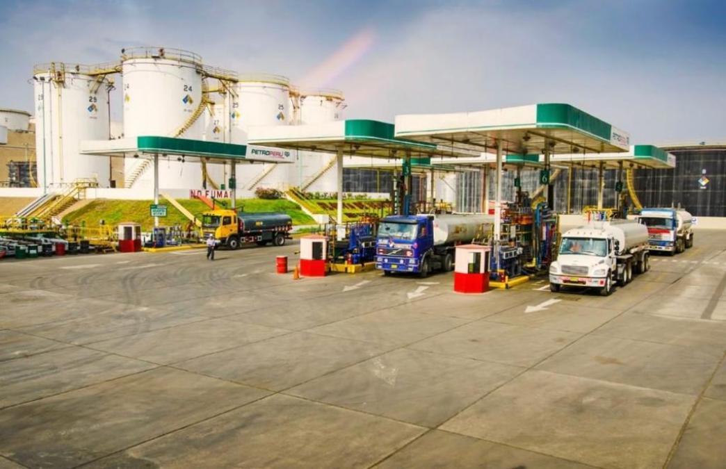 PETROPERÚ realiza una nueva reducción en el precio de gasolinas, diésel y residuales