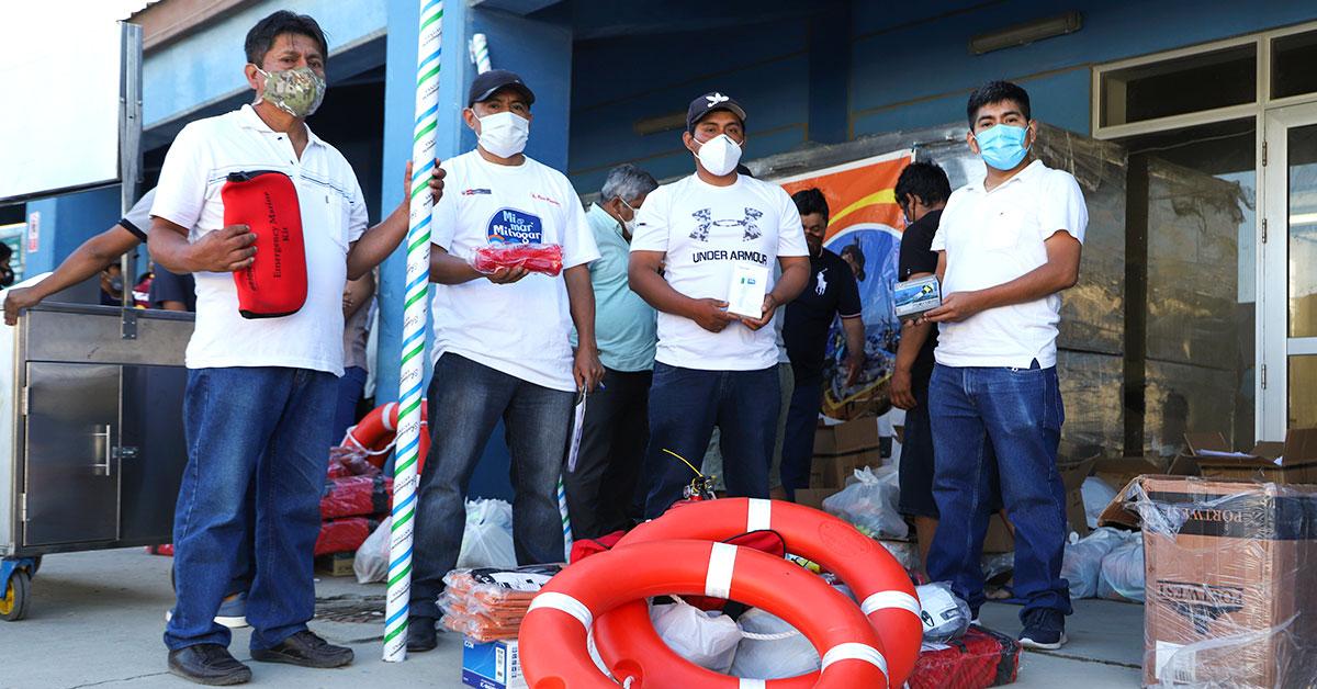 Pescadores artesanales se capacitan en protocolos de seguridad a bordo