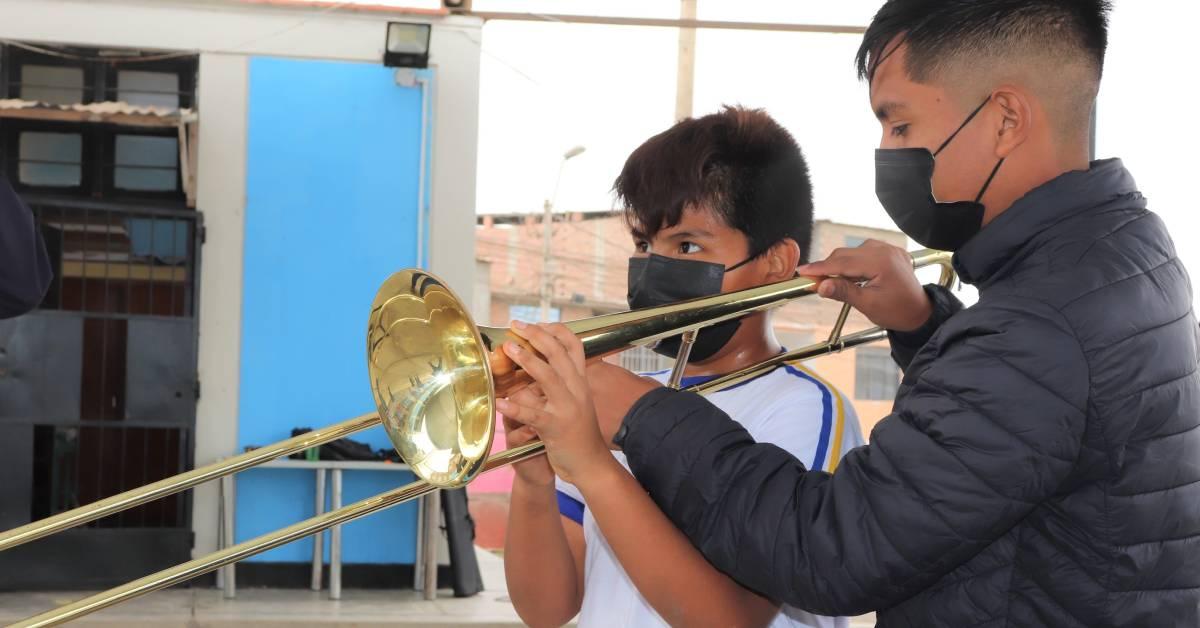 Bandas musicales de colegios de Villa El Salvador son promovidas por PETROPERÚ