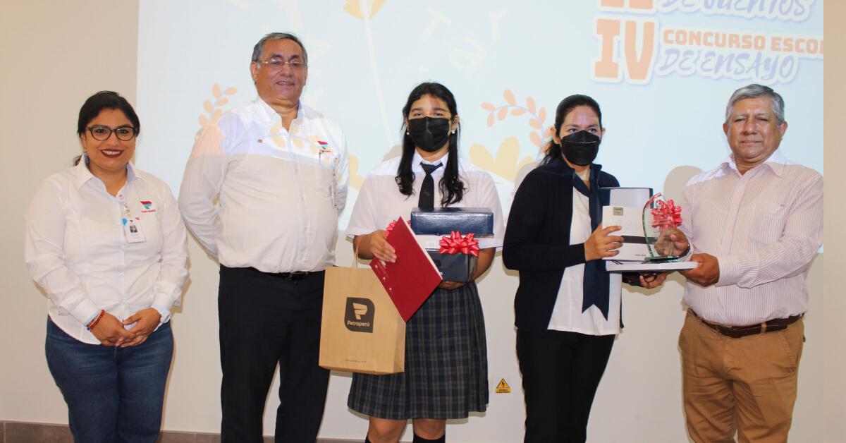 Petroperú premia a escolares ganadores de concursos de cuento y ensayo en Talara