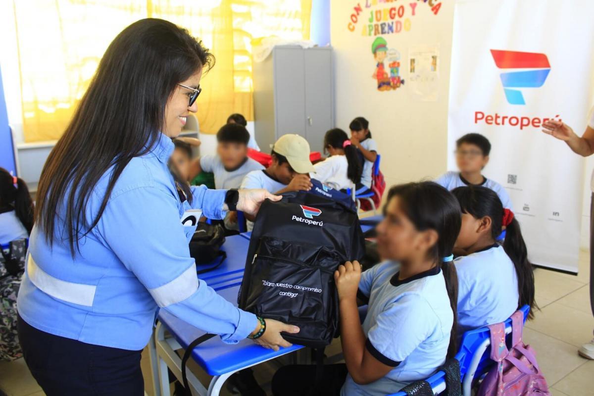 More than 11 thousand students receive school supplies thanks to Petroperú