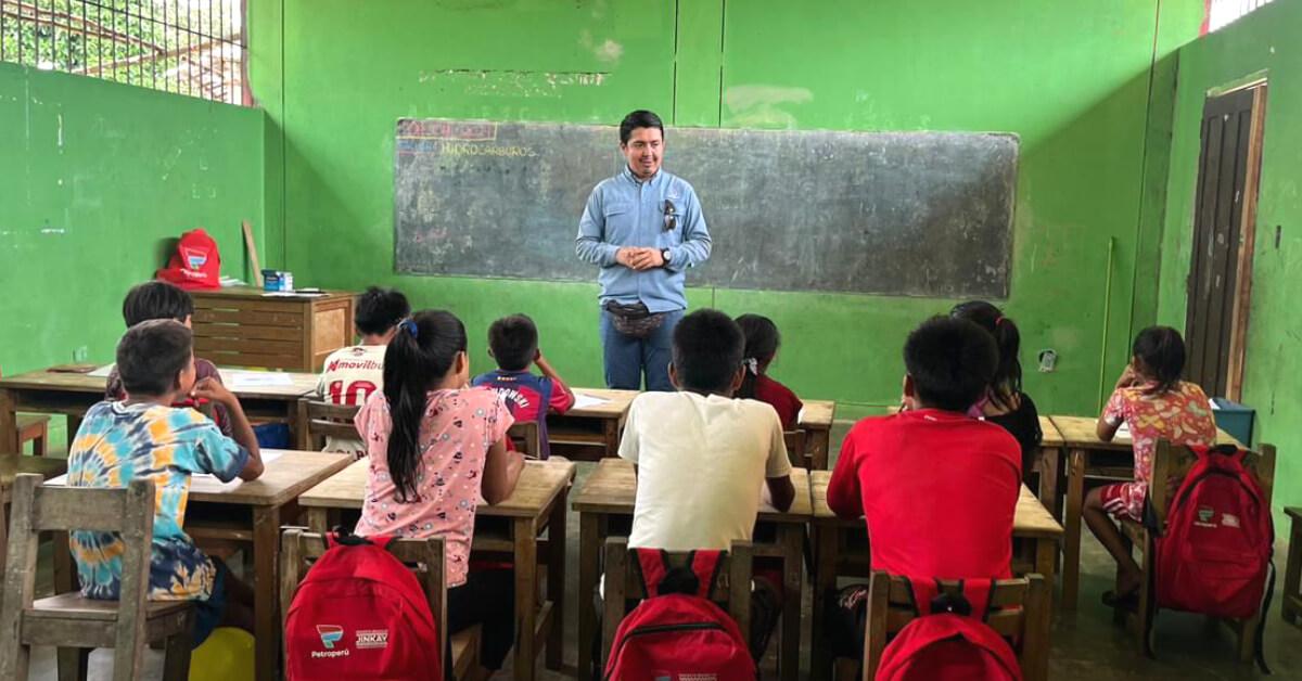 Estudiantes conocen más sobre la importancia de los hidrocarburos