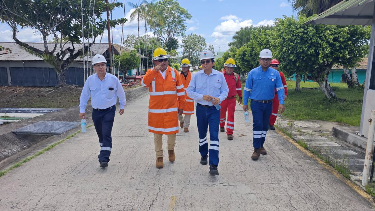Ministro de Energía y Minas supervisa operación de la Refinería Iquitos