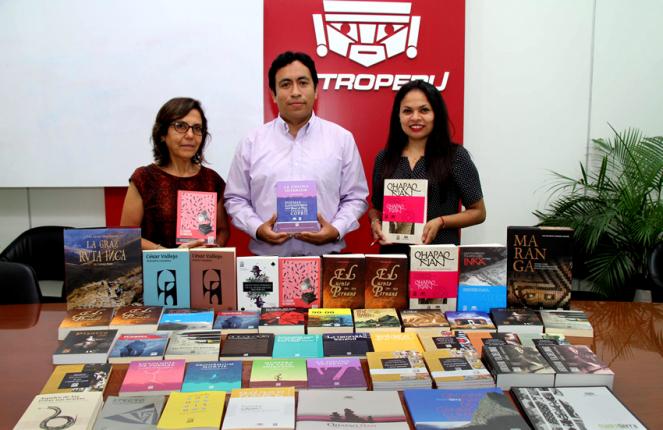 PETROPERÚ entregó libros al municipio de Paramonga