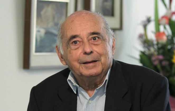 Premio Nacional de cultura para Carlos Germán Belli, considerado el Poeta vivo más importante de las Letras Peruanas
