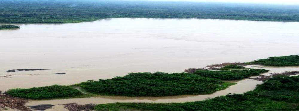 Continúan investigaciones para determinar origen de manchas oleosas en río Pastaza