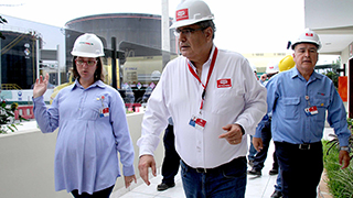 Presidente de PETROPERÚ supervisa obras en Refinería Conchán