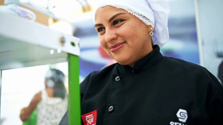 Talareñas muestran su talento en Feria de Emprendimiento