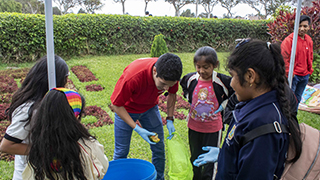 PETROPERÚ organizó taller de arte reciclado en el Museo del Petróleo