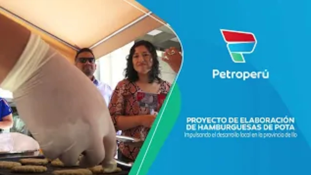 Pescadores de Ilo preparan hamburguesas de pota